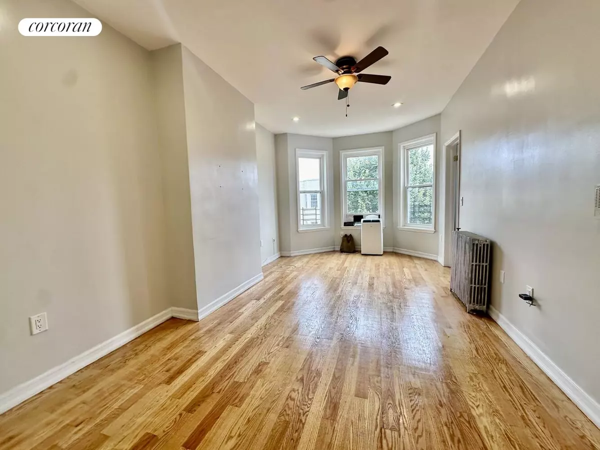 Brooklyn, NY 11207,223 COVERT Street #3