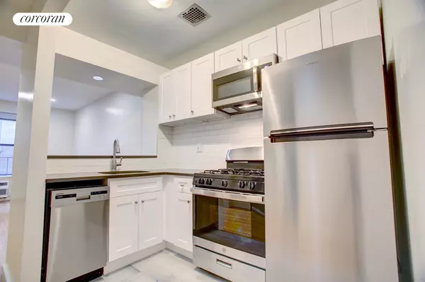 Manhattan, NY 10024,423 AMSTERDAM Avenue #3D