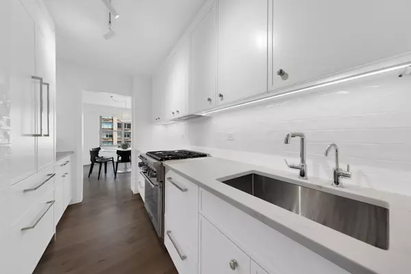 Manhattan, NY 10021,360 E 72ND Street #A1406