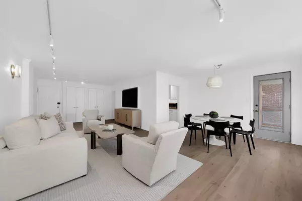 Manhattan, NY 10021,360 E 72ND Street #A1406