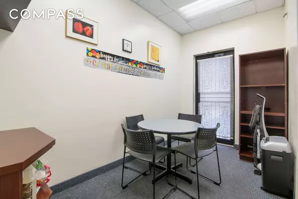 Brooklyn, NY 11217,483 Atlantic Avenue