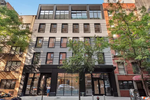 Manhattan, NY 10010,149 E 26TH Street #202