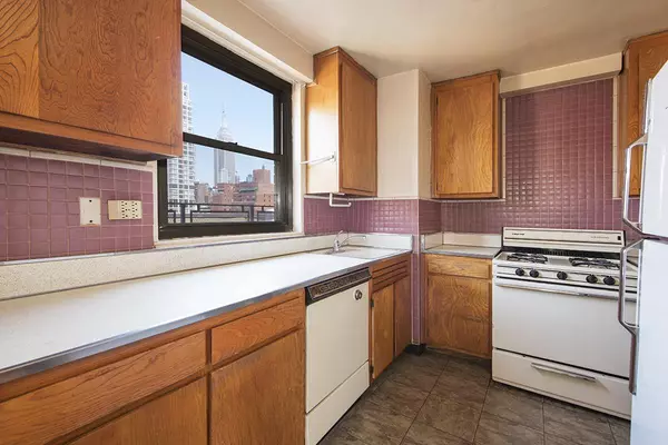 Manhattan, NY 10010,245 E 25th Street #15-F