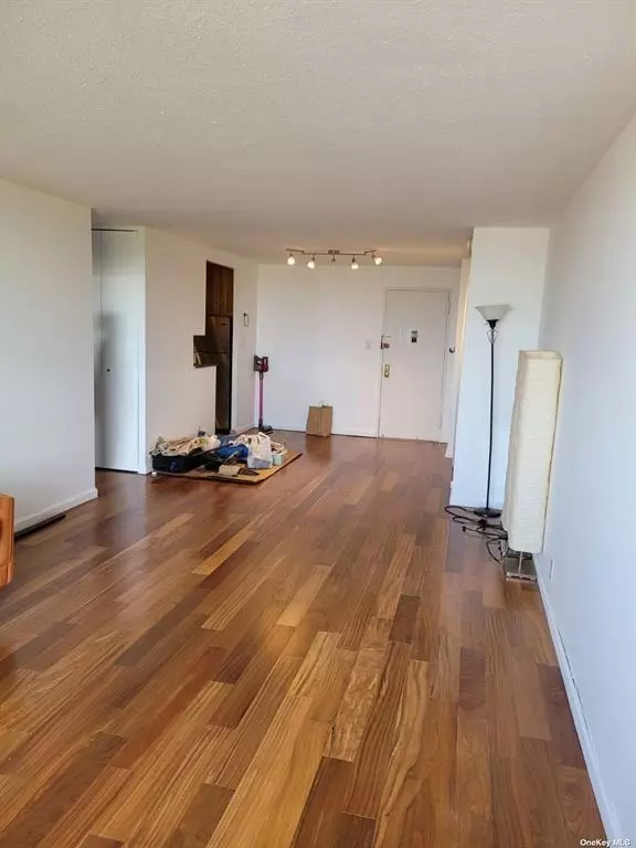 Queens, NY 11355,144-45 Sanford Avenue #6-B