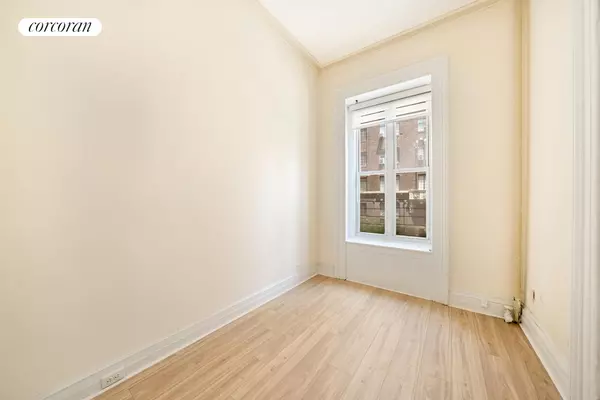 Manhattan, NY 10003,120 E 19TH Street #2F