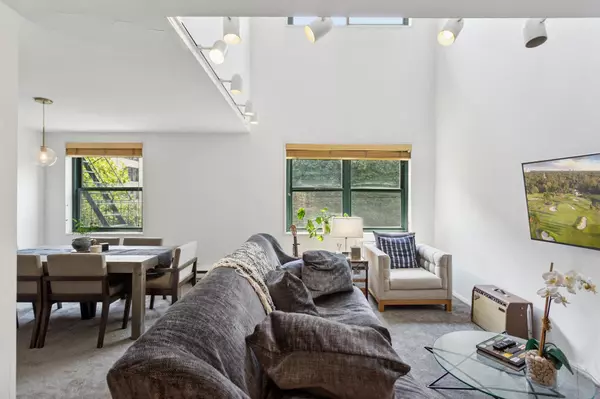 Manhattan, NY 10014,125 Barrow Street #4-B