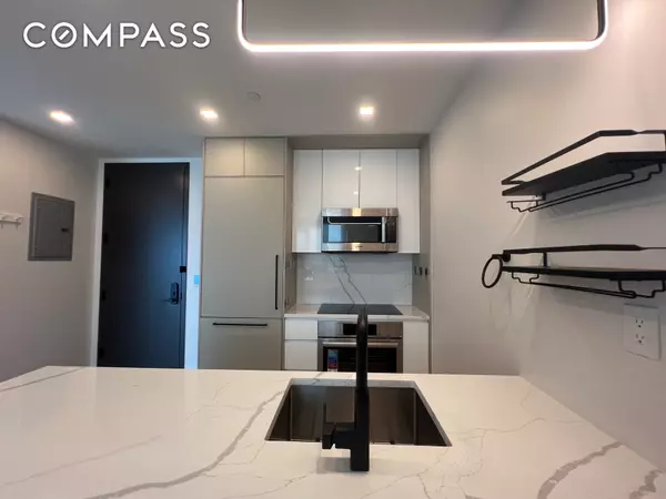 Queens, NY 11101,37-34 33rd Street #7H