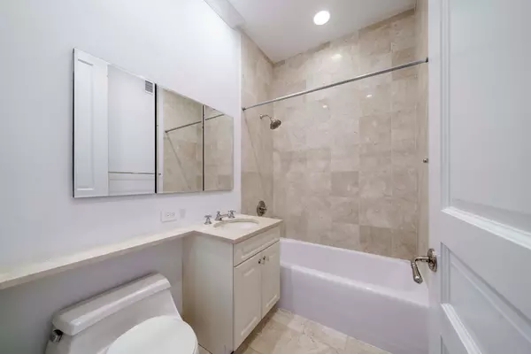 Manhattan, NY 10022,351 E 51ST Street #LOFT6