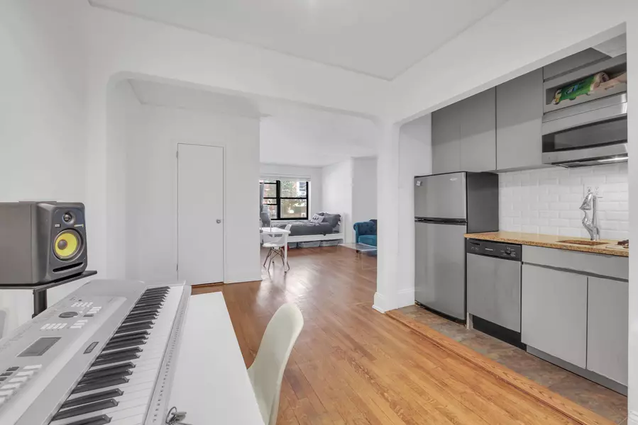 222 E 35th Street #1A, Manhattan, NY 10016