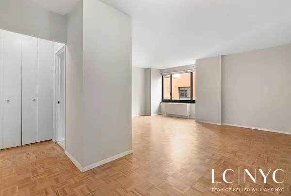 200 Rector Place #9R, Manhattan, NY 10280