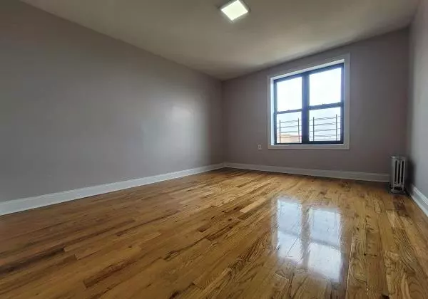 Manhattan, NY 10033,529 W 179th Street #5C