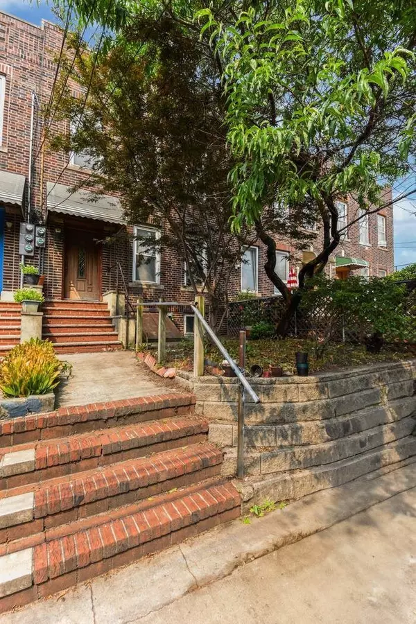 27 Vandam Street #MFTH, Brooklyn, NY 11222