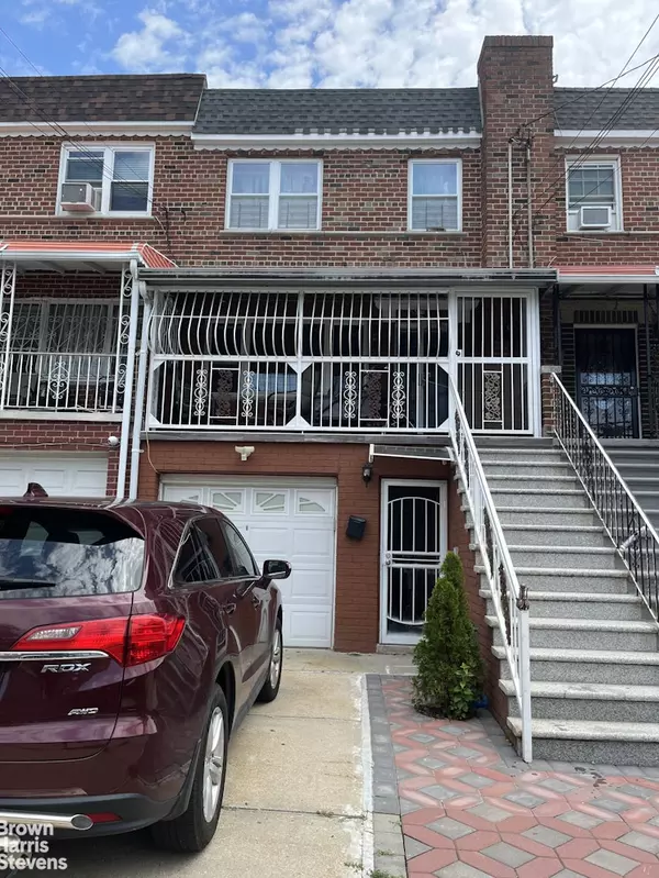 2524 RADCLIFF Avenue, Bronx, NY 10469