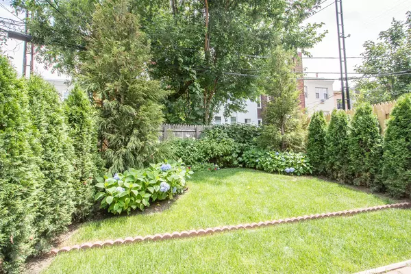 60 Russell Street #Garden Apt, Brooklyn, NY 11222
