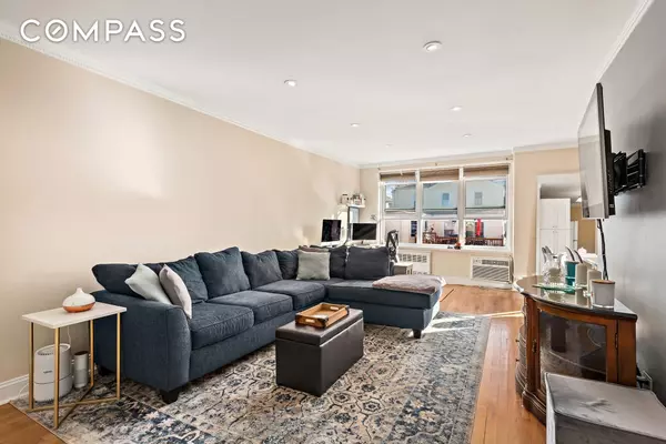 Bronx, NY 10471,5730 Mosholu Avenue #4F