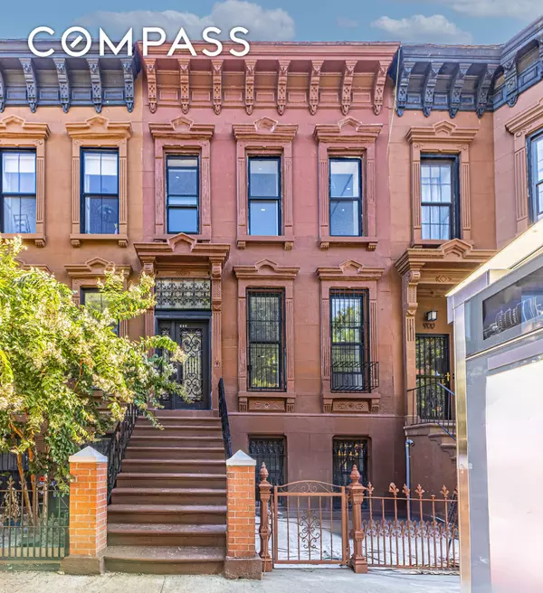 902 Lafayette Avenue, Brooklyn, NY 11221