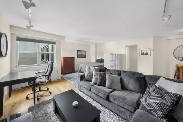 101 W 12TH Street #9Z, Manhattan, NY 10011