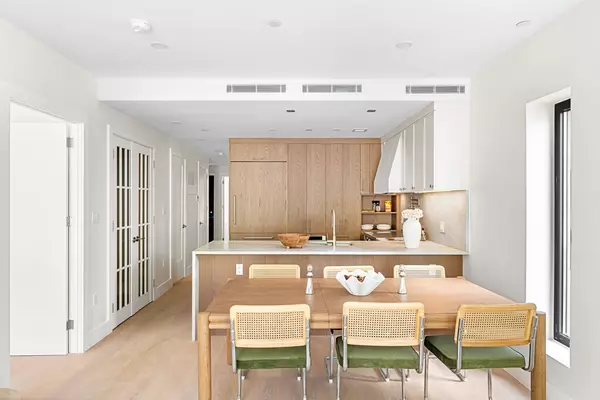 Brooklyn, NY 11222,104 NEWEL Street #2