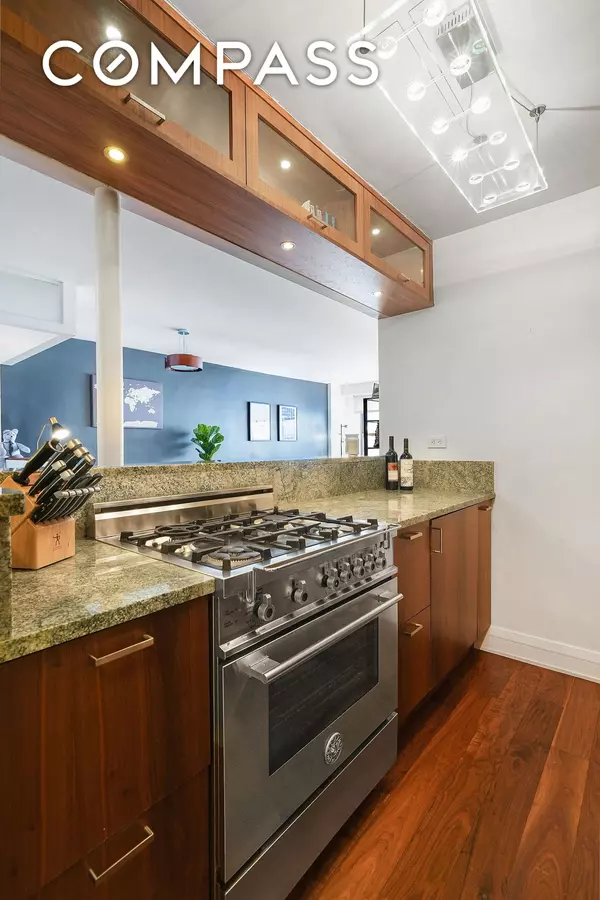 Manhattan, NY 10022,220 E 54th Street #11H