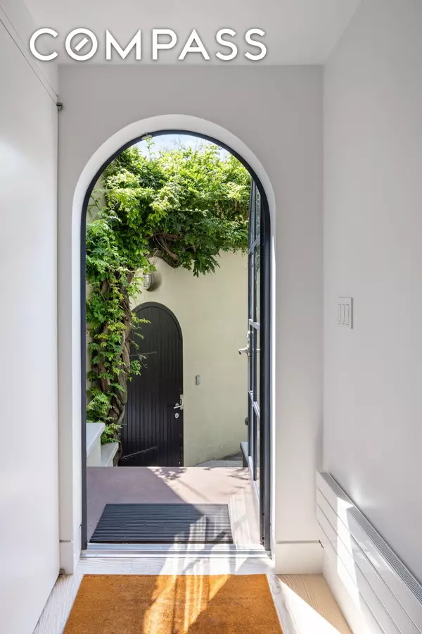 Manhattan, NY 10014,39 Barrow Street