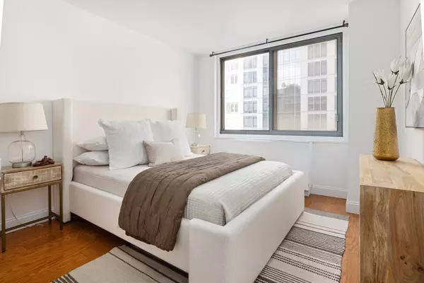 Manhattan, NY 10023,2025 BROADWAY #5C