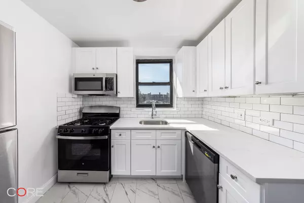 Queens, NY 11372,88-10 34th Avenue #5L