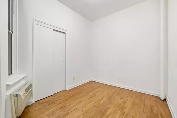 Manhattan, NY 10128,515 E 88TH Street #2M