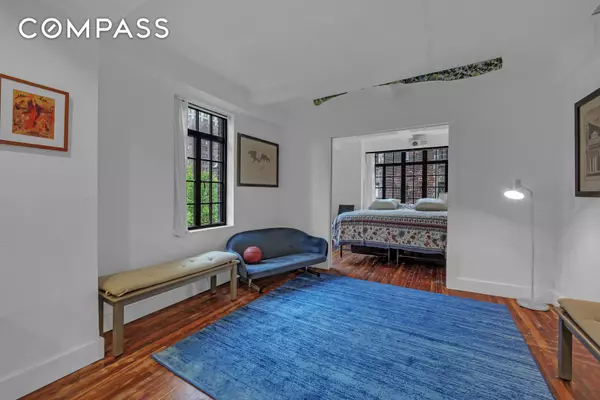 Manhattan, NY 10017,320 E 42nd Street #918