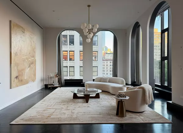 Manhattan, NY 10003,15 Union Square W #16