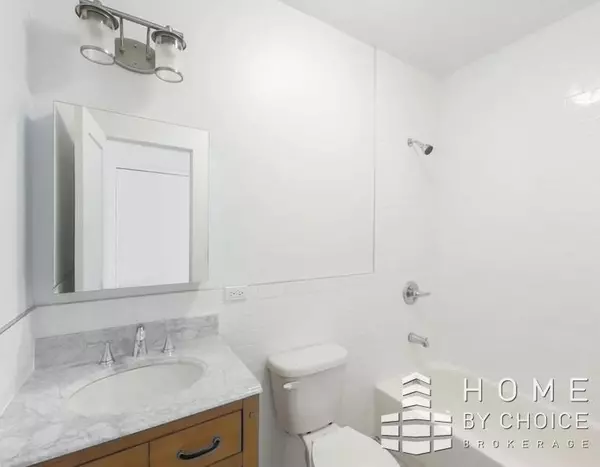Brooklyn, NY 11222,352 Mc Guinness Boulevard #1R