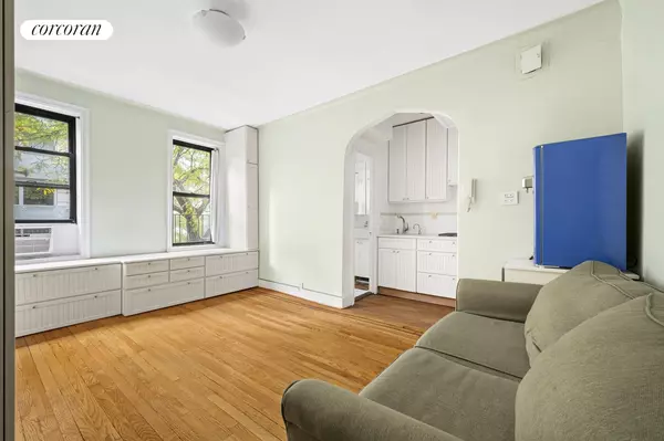 461 W 44TH Street #2F, Manhattan, NY 10036