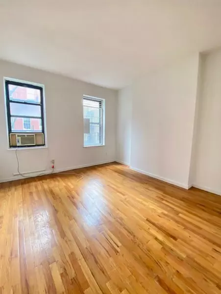 352 E 89th Street #4A, Manhattan, NY 10128