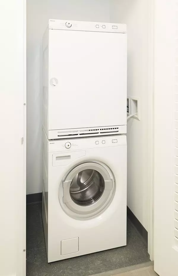Manhattan, NY 10005,70 Pine Street #702