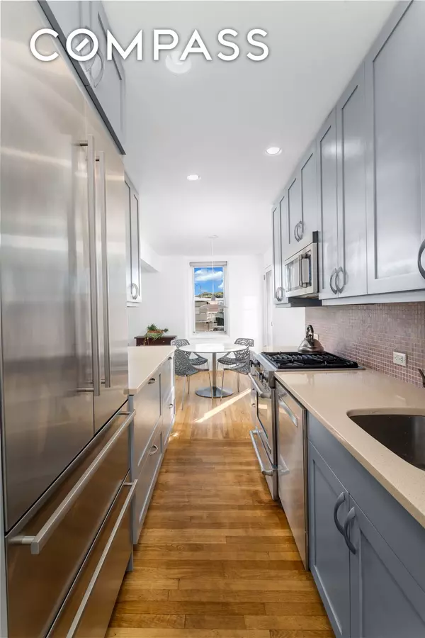 Bronx, NY 10463,2390 Palisade Avenue #6E