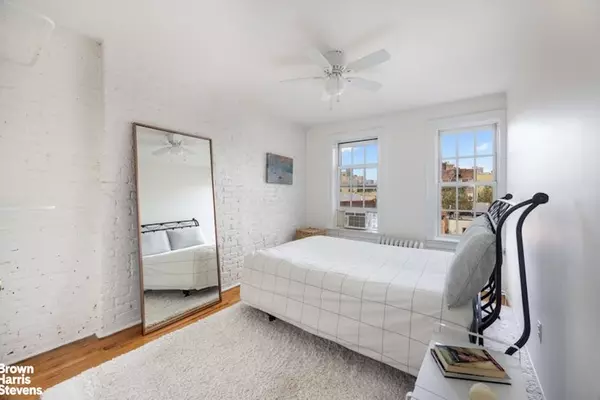 Brooklyn, NY 11201,130 HENRY Street #4R