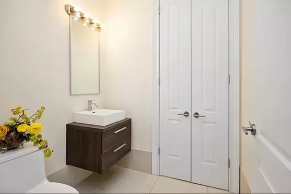 Queens, NY 11374,63-36 99th Street #8-E