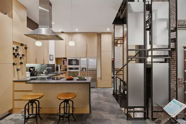 28 OLD FULTON Street #THE, Brooklyn, NY 11201