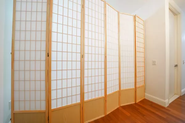 Manhattan, NY 10006,88 Greenwich Street #724