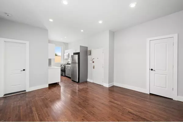 164 DIKEMAN Street #3R, Brooklyn, NY 11231