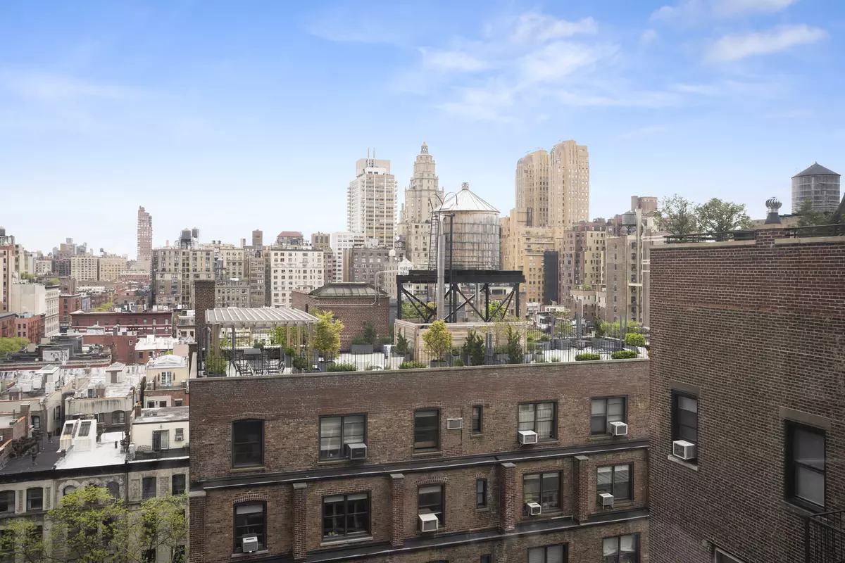 Manhattan, NY 10023,45 W 67TH Street #14C