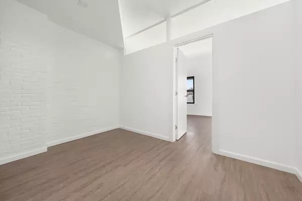 Manhattan, NY 10038,119 SOUTH Street #5C