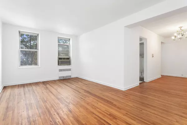 221 MCDONALD Avenue #3A, Brooklyn, NY 11218