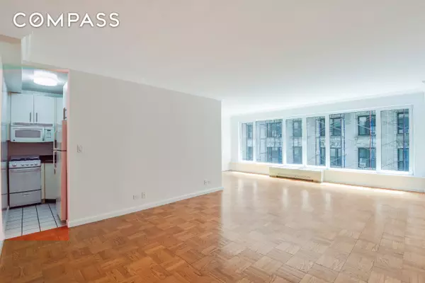 Manhattan, NY 10019,200 Central Park S #8K