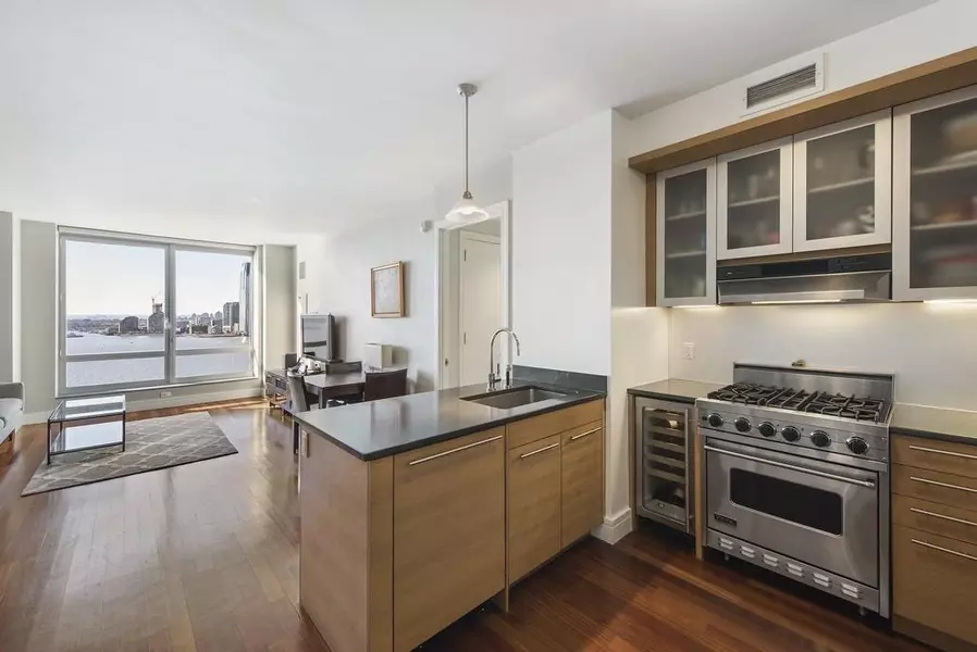 30 West Street #31-G, Manhattan, NY 10004