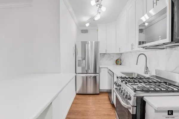 185 Hall Street #817, Brooklyn, NY 11205