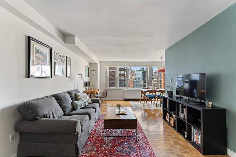 400 E 85th Street #18F, Manhattan, NY 10028