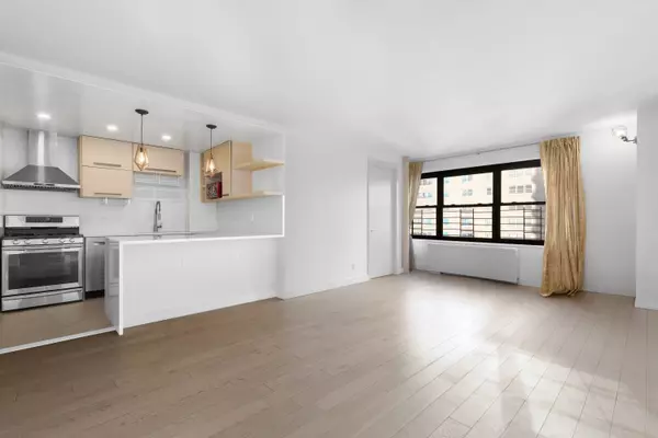 Manhattan, NY 10023,140 W End Avenue #17k