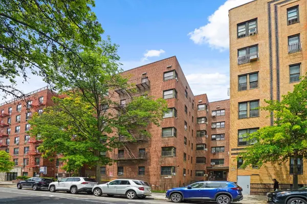 Queens, NY 11355,133-27 Sanford Avenue #21