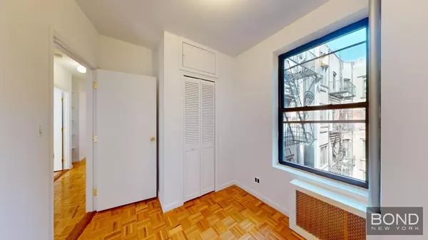 Manhattan, NY 10013,369 Broome Street #27/28