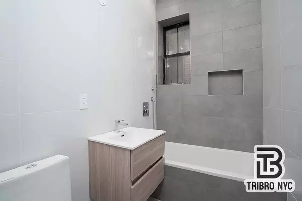 Queens, NY 11385,62-15 Catalpa Avenue #2R